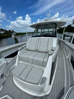 2023 Pursuit 378 Sport photo 2