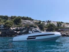 2018 Invictus 370 GT photo 1