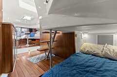 2018 Pursuit 355 OS photo 8