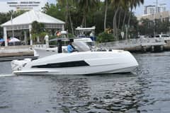 2024 Astondoa 377 Coupe Outboard photo 4