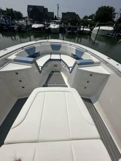 2023 Robalo R360 photo 7