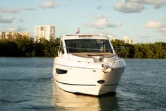 2019 Sea Ray Sundancer Coupe photo 2
