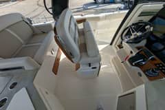 2024 Boston Whaler 350 Realm photo 5