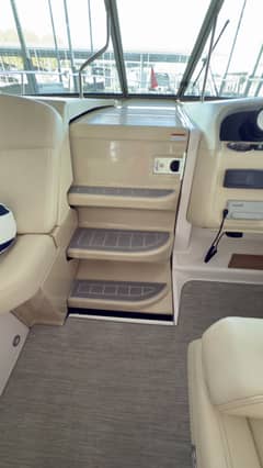 2020 Regal 33 Express photo 6