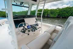 2019 Boston Whaler 330 Outrage photo 5