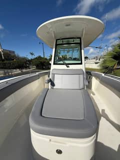 2023 Boston Whaler photo 8
