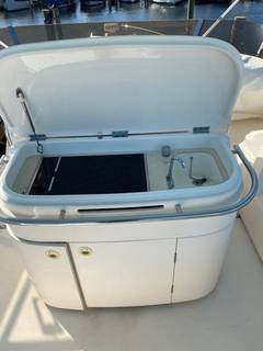 2000 VIKING Princess Sport Cruiser "AMENITIES" photo 7