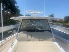 2017 PURSUIT BOATS S 408 "NO OFF SEASONS SPORTS" photo 8
