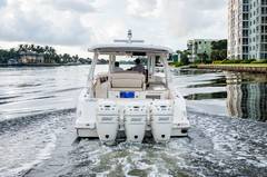 2019 BOSTON WHALER Realm "350 REALM" photo 5