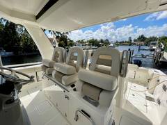 2016 BOSTON WHALER 420 Outrage "-" photo 6