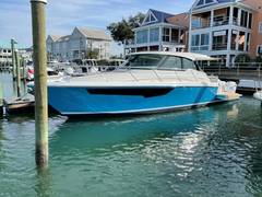 2021 TIARA YACHTS 43 LE "SEADATED" photo 3