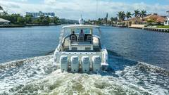2016 BOSTON WHALER "420 OUTRAGE" photo 2