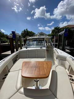 2020 BOSTON WHALER 380 Realm "CINDY SEAS" photo 5