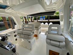 2020 BOSTON WHALER 380 Realm "CINDY SEAS" photo 8