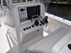 2015 BAHAMA BOAT WORKS Center Console "LION'S SHARE" photo 9