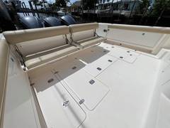 2016 PURSUIT BOATS OS 385 Offshore "SNOT EASY" photo 9