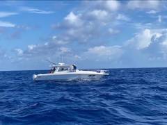 2008 INTREPID POWERBOATS INC. 390 Sport Yacht "-" photo 2