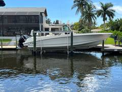 2013 BOSTON WHALER 370 Outrage "-" photo 1