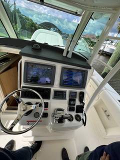 2013 BOSTON WHALER 370 Outrage "-" photo 9