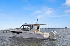 2022 BOSTON WHALER 405 Conquest "LOBO DEL MAR II" photo 4