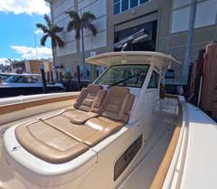 2018 SCOUT BOATS 380 LXF "-" photo 7