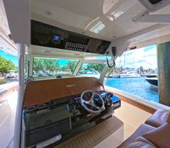 2018 SCOUT BOATS 380 LXF "-" photo 9