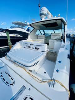 2010 SEA RAY 450 Sundancer "HYDE-A-WAY" photo 6