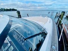 2010 SUNSEEKER Predator 60 "ESSENCE" photo 8