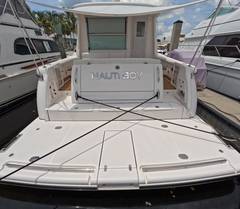 2004 TIARA YACHTS 5200 Sovran Salon "-" photo 2