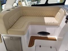 2020 SOUTHPORT 33 DC "NAUTI NOLE" photo 8