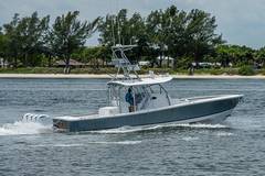 2017 REGULATOR 41 CC "HUNG OVER" photo 6