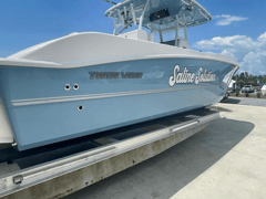 2021 TWIN VEE 28 GFX "SALINE SOLUTION" photo 7