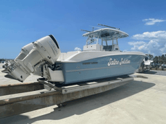 2021 TWIN VEE 28 GFX "SALINE SOLUTION" photo 9