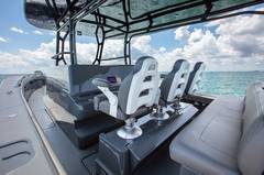 2026 CUSTOM BOATS "STREAMLINE GREY DIESEL" photo 4