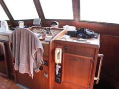 1982 HATTERAS 65 LRC "1982 HATTERAS LRC LONG RANGE CRUISER" photo 4