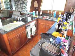 1982 HATTERAS 65 LRC "1982 HATTERAS LRC LONG RANGE CRUISER" photo 9