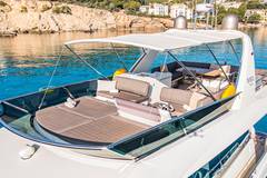 2016 PRESTIGE 680 Fly "BLUE M" photo 2