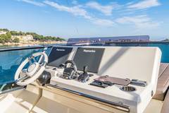 2016 PRESTIGE 680 Fly "BLUE M" photo 9