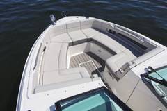 2023 SEA RAY 310 SLX "SETTLE DOWN" photo 2