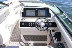 2023 SEA RAY 310 SLX "SETTLE DOWN" photo 3