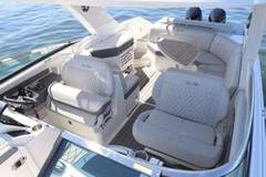 2023 SEA RAY 310 SLX "SETTLE DOWN" photo 4