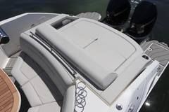 2023 SEA RAY 310 SLX "SETTLE DOWN" photo 7