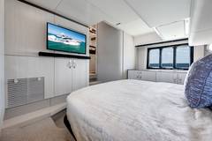 2018 AZIMUT YACHTS 50 Flybridge "RELENTLESS" photo 7