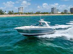 2018 FORMULA 31 Performance Cruiser "2018 31' FORMULA 31 PERFORMANCE CRUISER" photo 1