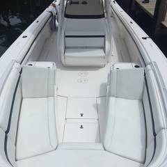 2015 INTREPID POWERBOATS INC. 375 Center Console "375 CENTER CONSOLE" photo 8