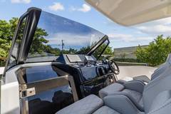 2023 ASTONDOA 377 Coupe Outboard "-" photo 9