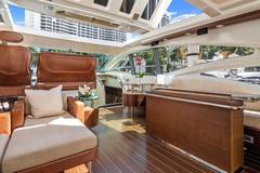 2009 AZIMUT YACHTS 68S "BLIND SQUIRREL" photo 8