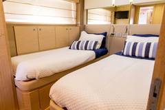 2013 FERRETTI YACHTS "FERRETTI 720" photo 5