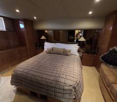 2003 VIKING PRINCESS 68 SPORT CRUISER "PYRAMID" photo 7