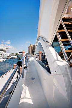 2017 SUNSEEKER 68 Sport Yacht "ONCE AROUND" photo 6